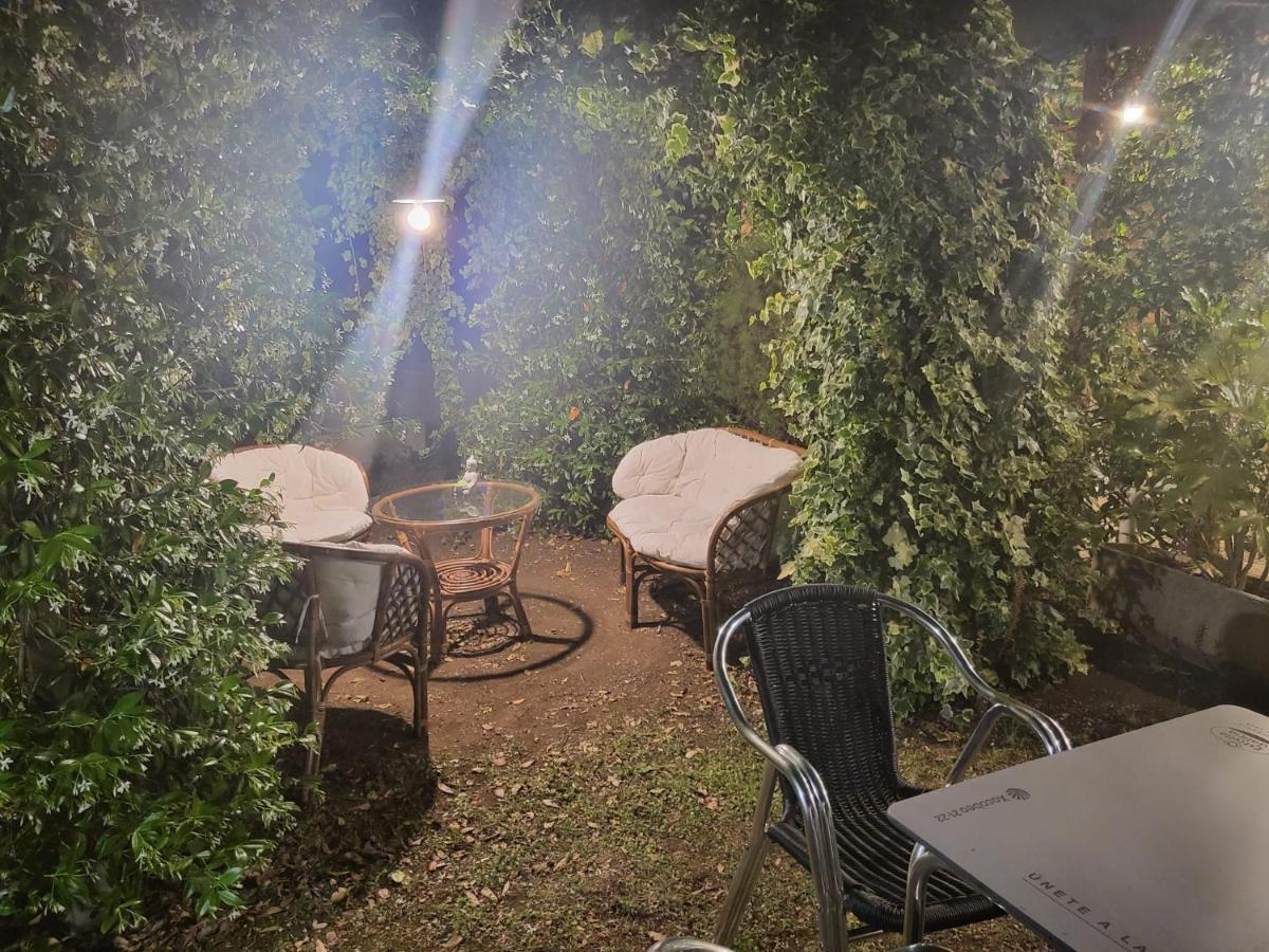 Alberg Restaurant Bellavista Santa Pau Exteriér fotografie