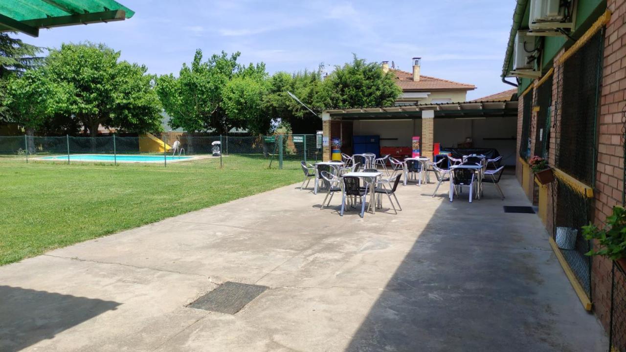 Alberg Restaurant Bellavista Santa Pau Exteriér fotografie
